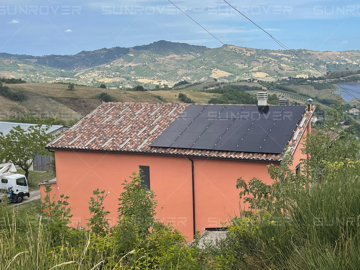 SUNROVER-Empowers-Italian-Household-with-Premium-Energy-Independence1.jpg